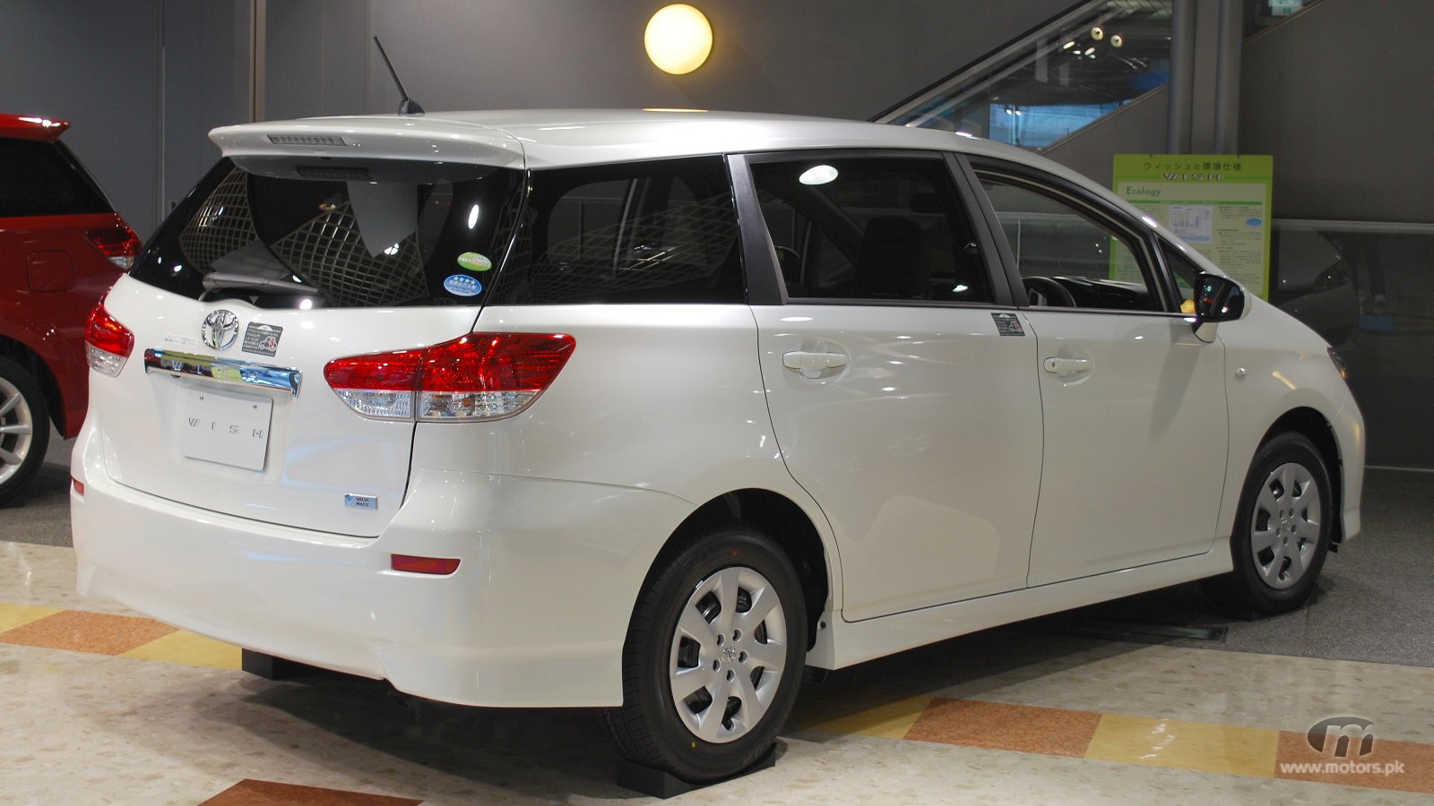 toyota wish 2012 rear